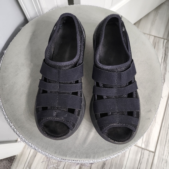 Stretchy Comfortable Shoes - Picture 2 of 7